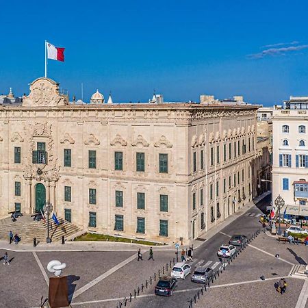 Hotel Castille Valletta Exterior photo