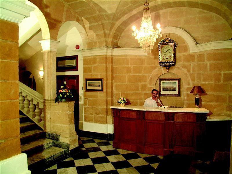 Hotel Castille Valletta Exterior photo